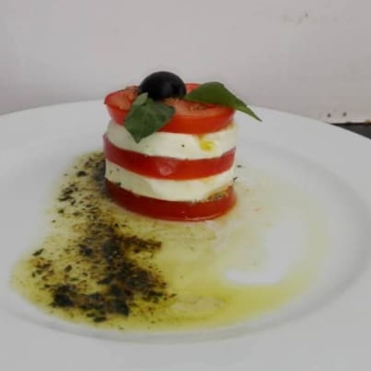 Detalle de copa con reflejo cálido